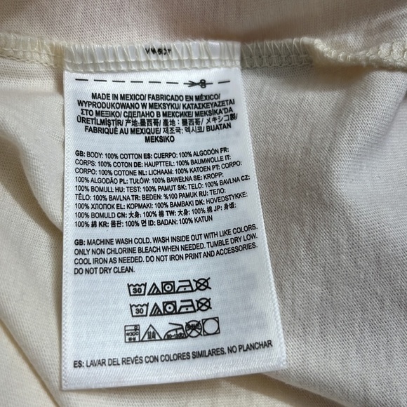 NWT Vans Off The Wall Original 1966 Cropped Long Sleeve Crewneck Graphic Tee - Picture 6 of 6